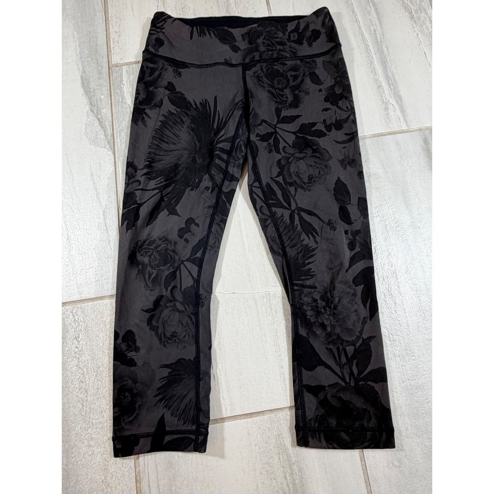 Lululemon Wunder Under Crop Leggings Black Gray Floral Yoga Pants Size 6